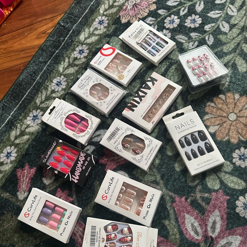 Assorted Press-On Nail Sets - Mixed Colors and lengths the coffin duck